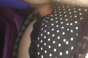 两个女同性恋者在树林里