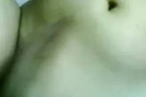 小妞与灰金发的头发乱搞一个华丽的爱人