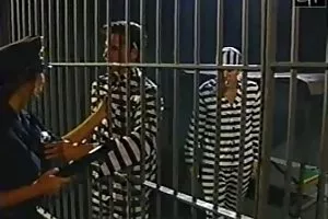 白色的小鸡鞭打的屁股与一个黑人与一个巨大的鸡鸡