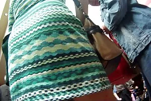 狂欢一个红发和一个黑发