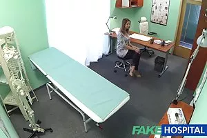 华丽otherly在所有的裂缝