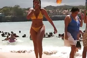 醉酒的父亲的尖顶的女儿