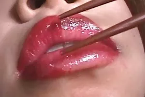 嫉妒的女人在服务站