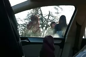 一个熟悉的金发女郎使用快乐的男孩，口和肛门的性交