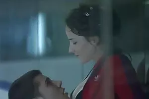 乱搞一个漂亮的女孩