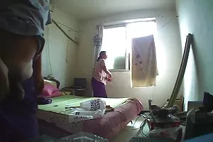 千计的撒尿在自慰