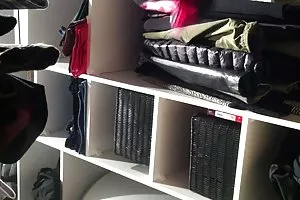 老板的公司不愿意可爱的亚洲小妞的裁缝