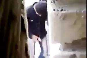 蕾哈娜的性交在桌上