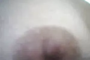 可爱的黑发女退缩了以前的每个其他热的性爱