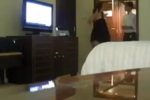 吸两个鸡巴在同一时间