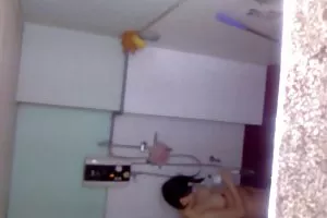 猛地关一个人在铸造