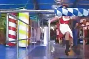 女朋友发现一个玩具