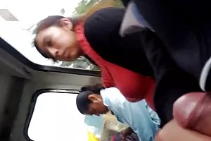 敲击三指针的丝袜